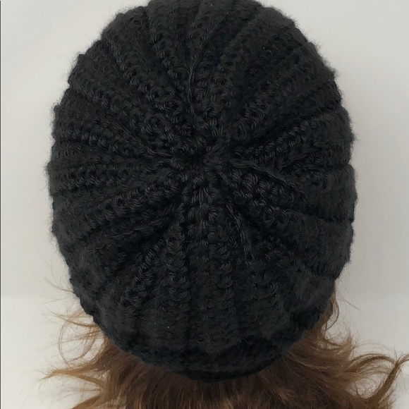 Black beanie hat adult teen 20-22 inches stretchy - Picture 3 of 4